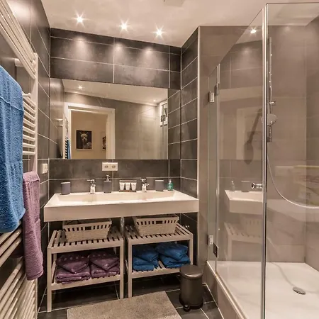 ☆ Moderne 90m² 3-zimmer Im Zentrum Mit Netflix Apartment